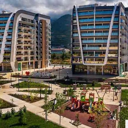 Suncoast Suites Bar Bagian luar foto