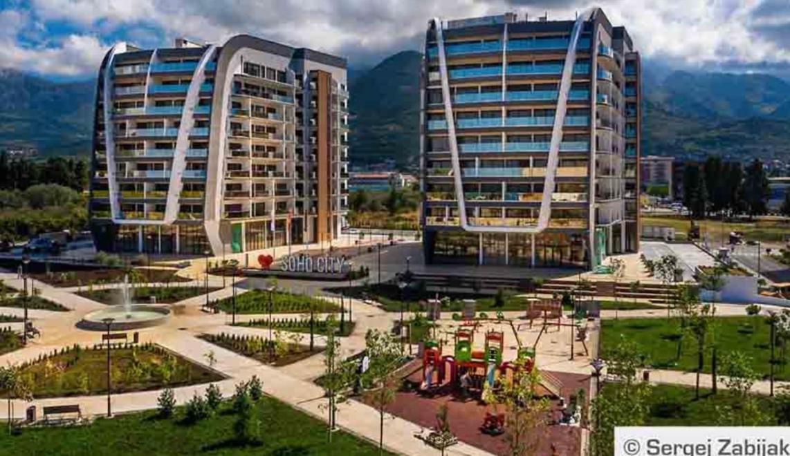 Suncoast Suites Bar Bagian luar foto